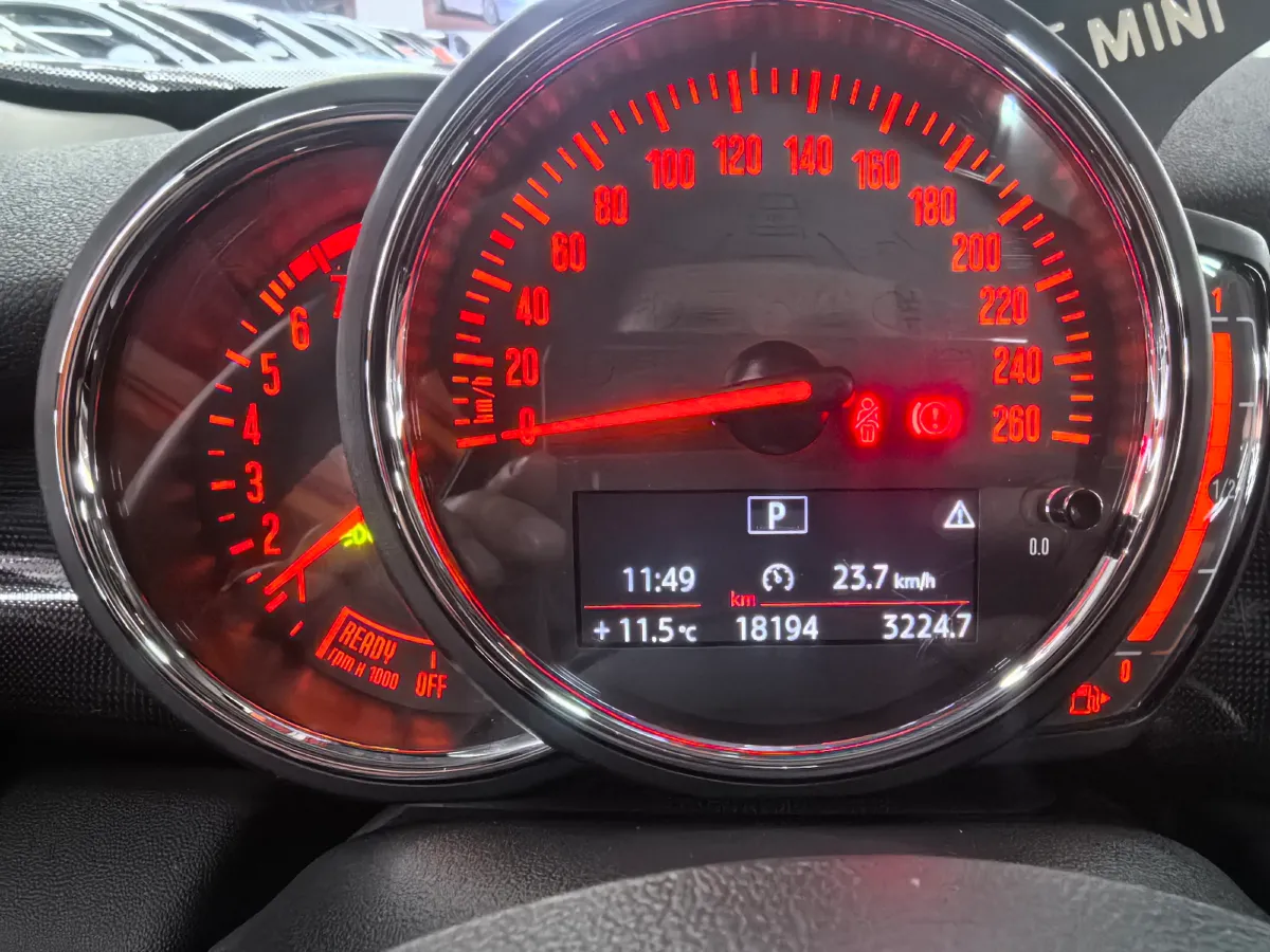 2018 MINI MINI 1.5T 136HP L3 6AT,autocango,china used car exporter,china ev exporter,chinese used car exporter,chinese used ev exporter