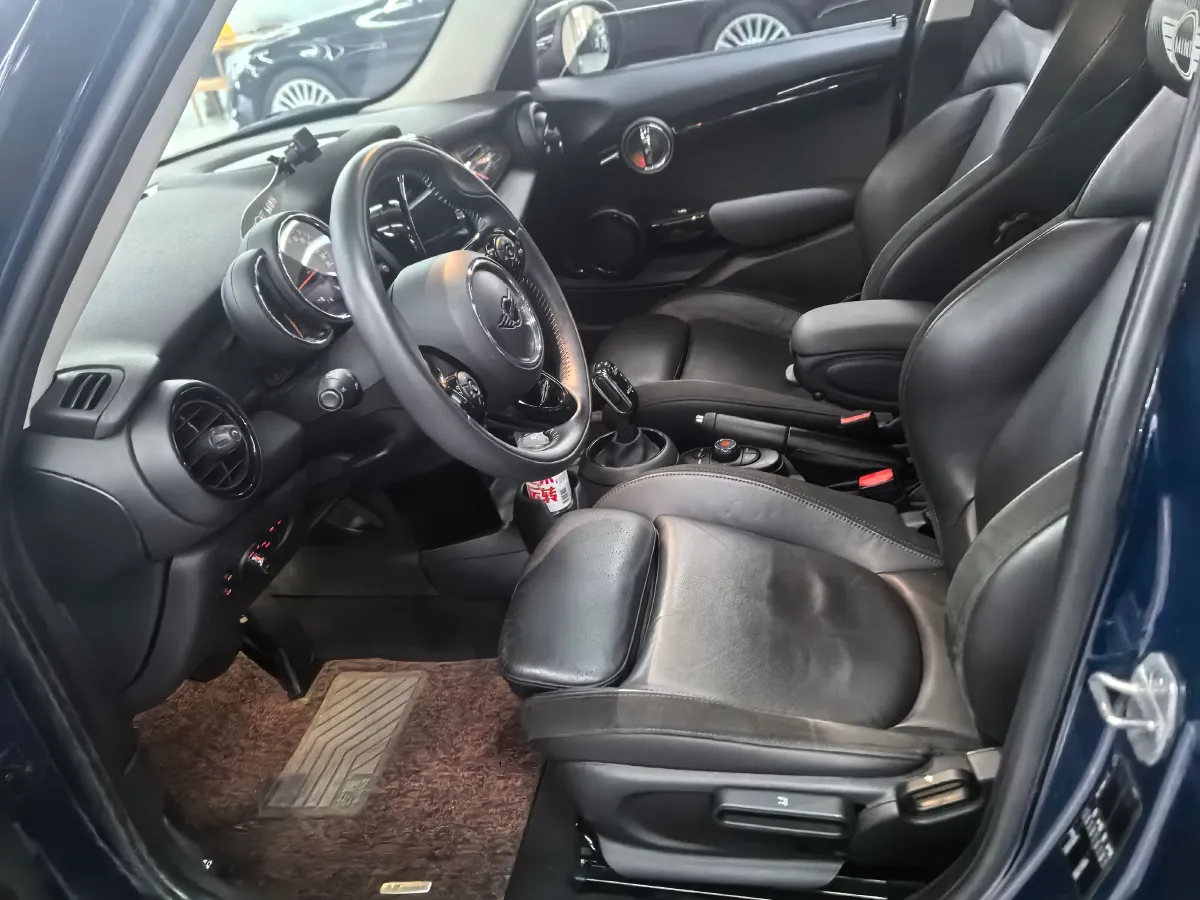 2018 MINI MINI 1.5T 136HP L3 6AT,autocango,china used car exporter,china ev exporter,chinese used car exporter,chinese used ev exporter