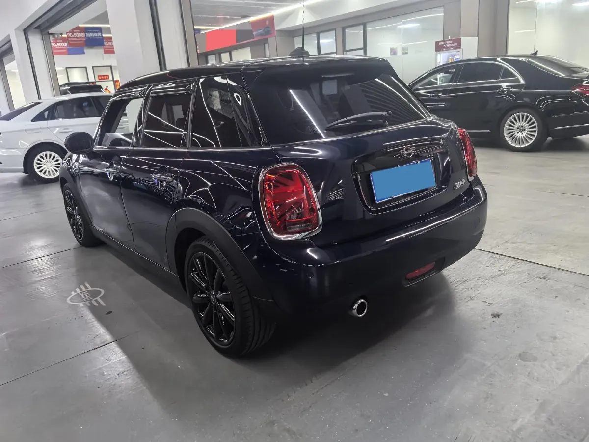 2018 MINI MINI 1.5T 136HP L3 6AT,autocango,china used car exporter,china ev exporter,chinese used car exporter,chinese used ev exporter
