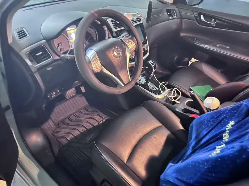 2024 Nissan Tiida 1.6L 122HP L4 CVT,autocango,china used car exporter,china ev exporter,chinese used car exporter,chinese used ev exporter