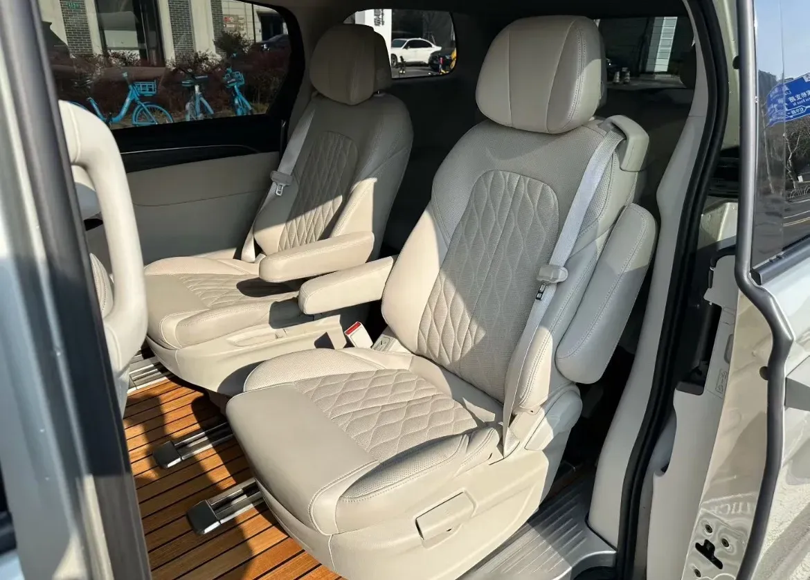 2023 Buick GL8 2.0T 237HP L4 9AT,autocango,china used car exporter,china ev exporter,chinese used car exporter,chinese used ev exporter