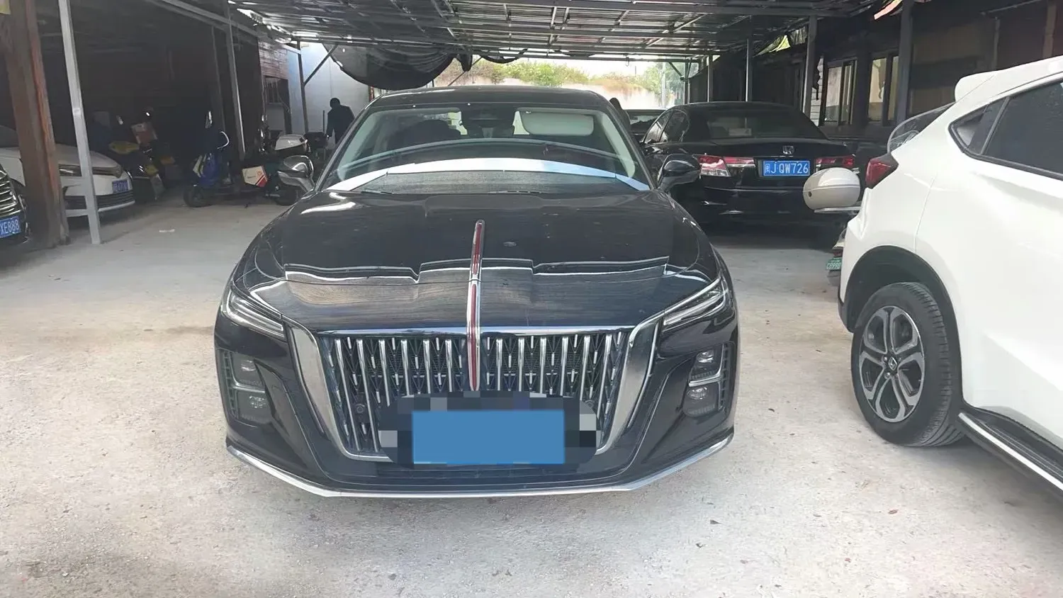 2024 HongQi H5 2.0T 224HP L4 8AT,autocango,china used car exporter,china ev exporter,chinese used car exporter,chinese used ev exporter