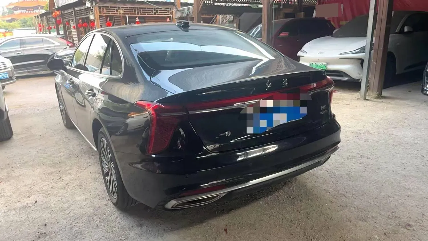 2024 HongQi H5 2.0T 224HP L4 8AT,autocango,china used car exporter,china ev exporter,chinese used car exporter,chinese used ev exporter