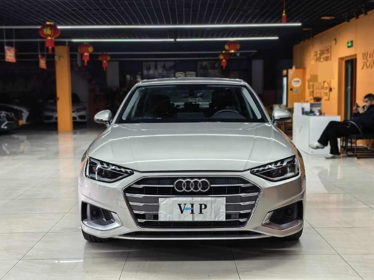 2020 Audi A4L 2.0T 190HP L4 7DCT,autocango,china used car exporter,china ev exporter,chinese used car exporter,chinese used ev exporter