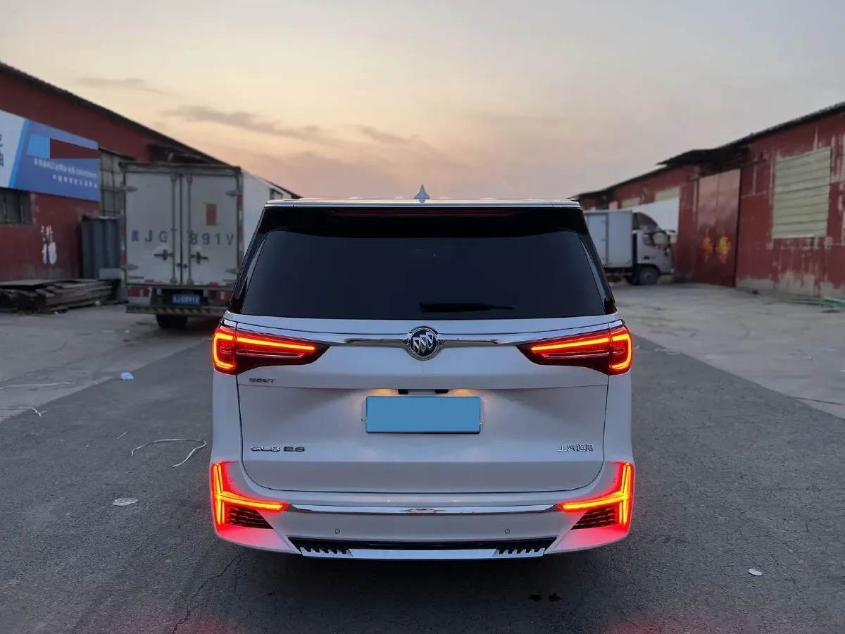 2021 Buick GL8 2.0T 237HP L4 9AT,autocango,china used car exporter,china ev exporter,chinese used car exporter,chinese used ev exporter