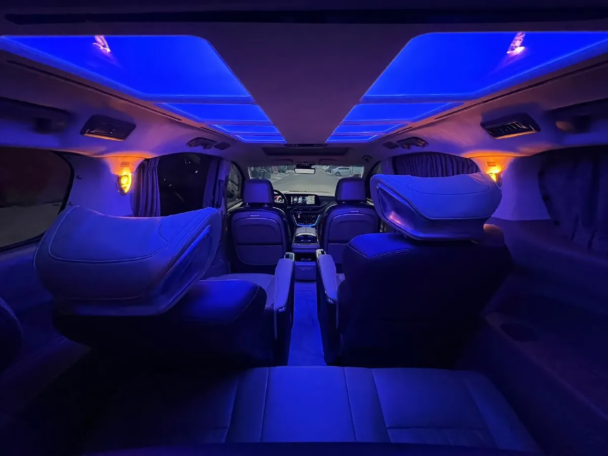 2021 Buick GL8 2.0T 237HP L4 9AT,autocango,china used car exporter,china ev exporter,chinese used car exporter,chinese used ev exporter