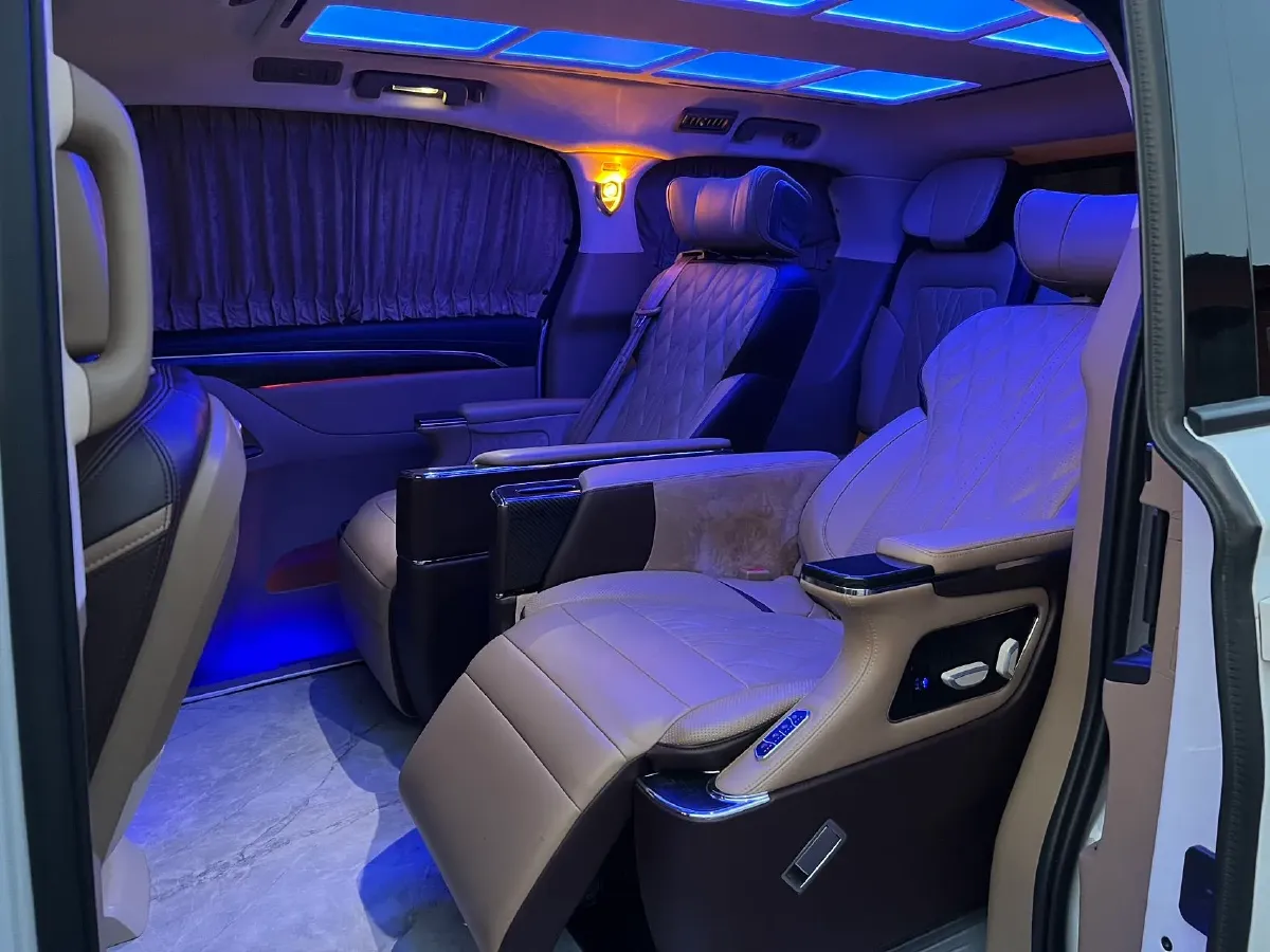 2021 Buick GL8 2.0T 237HP L4 9AT,autocango,china used car exporter,china ev exporter,chinese used car exporter,chinese used ev exporter