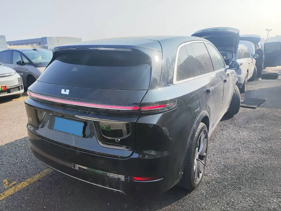 2025 Li L7 Range Extended 154HP REEV,autocango,china used car exporter,china ev exporter,chinese used car exporter,chinese used ev exporter