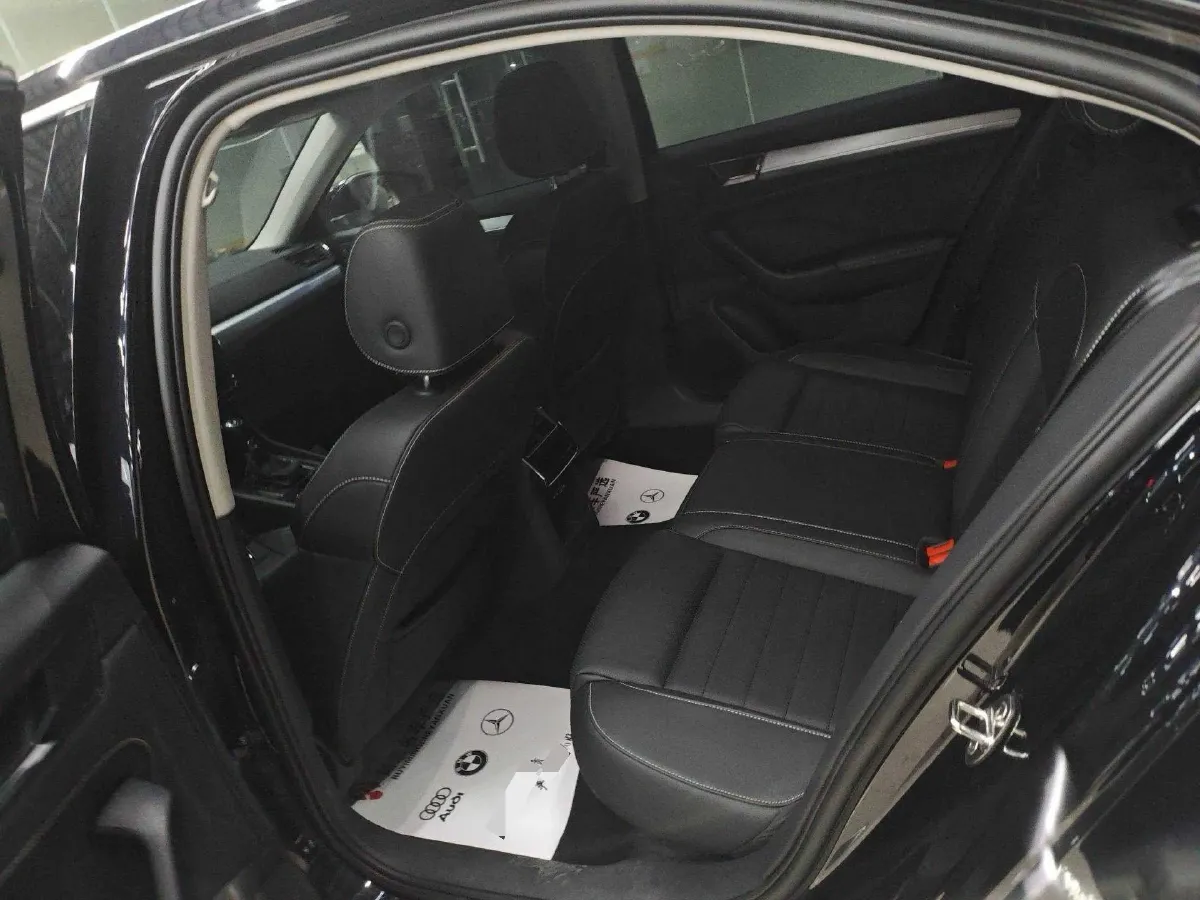 2024 Skoda Superb 1.4T 150HP L4 7DCT,autocango,china used car exporter,china ev exporter,chinese used car exporter,chinese used ev exporter