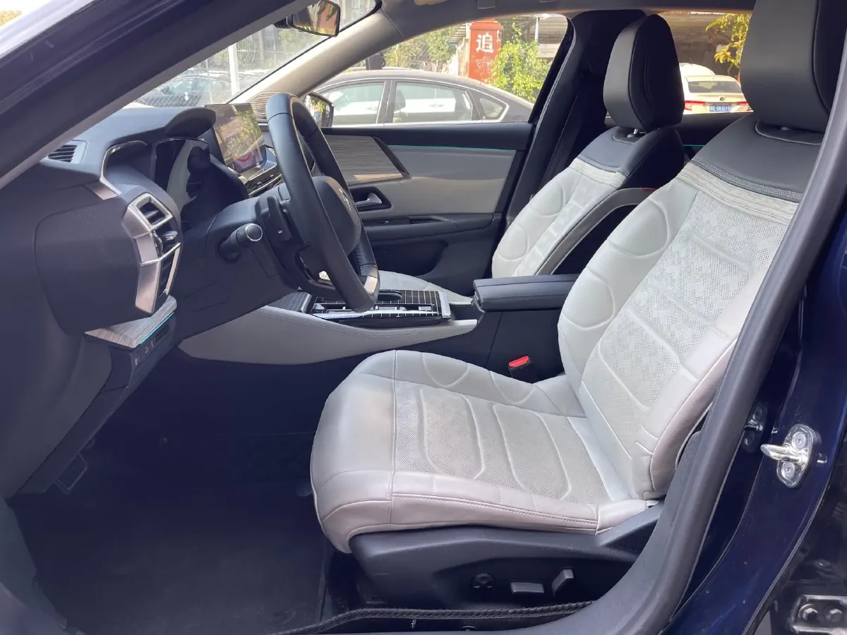 2024 Citroen C5 X 1.6T 175HP L4 8AT,autocango,china used car exporter,china ev exporter,chinese used car exporter,chinese used ev exporter