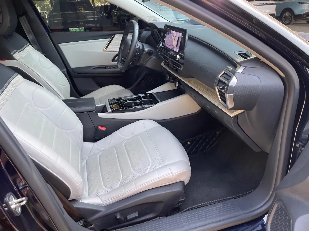 2024 Citroen C5 X 1.6T 175HP L4 8AT,autocango,china used car exporter,china ev exporter,chinese used car exporter,chinese used ev exporter