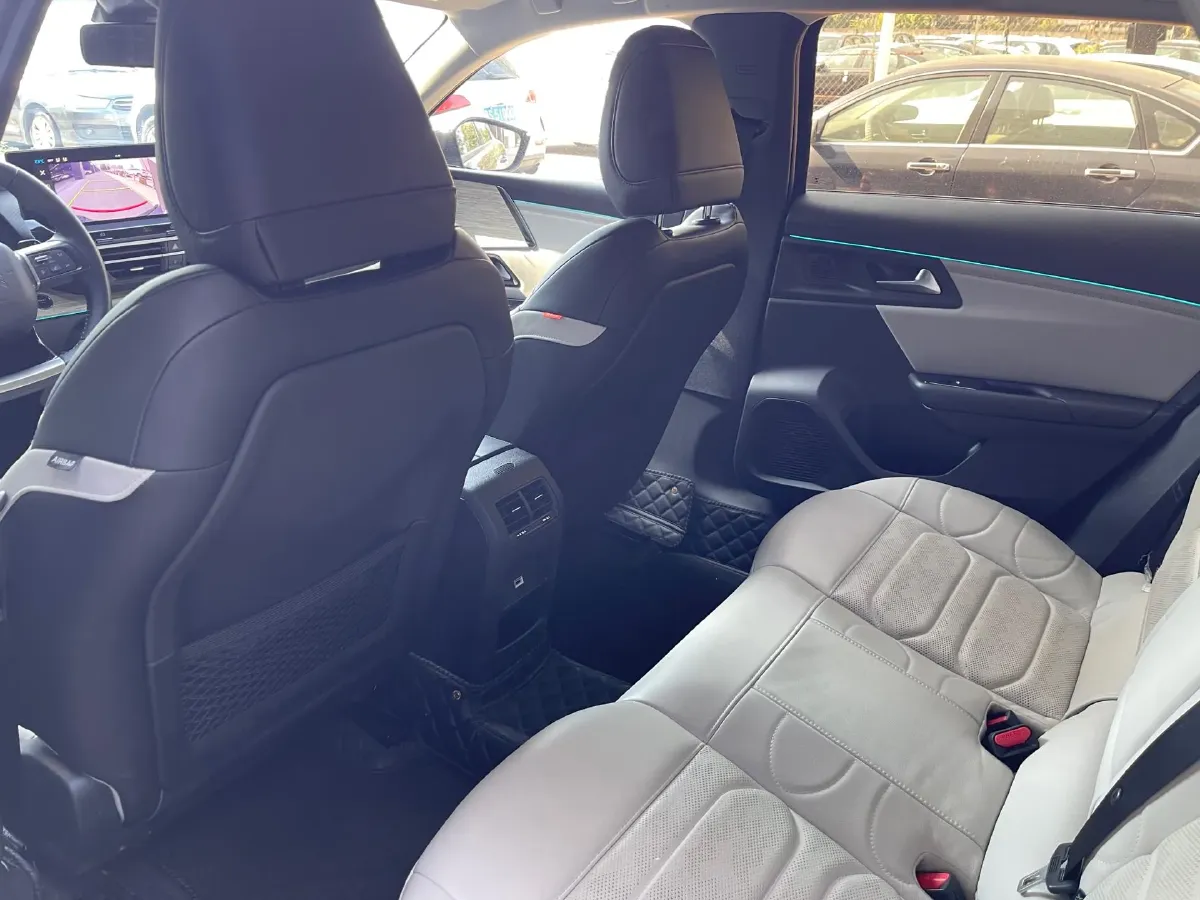 2024 Citroen C5 X 1.6T 175HP L4 8AT,autocango,china used car exporter,china ev exporter,chinese used car exporter,chinese used ev exporter