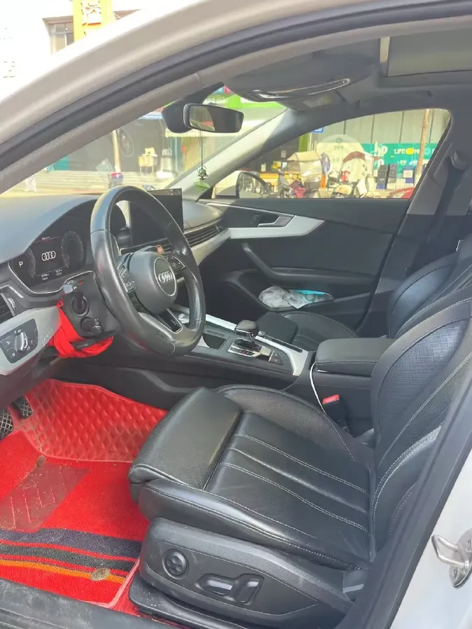 2022 Audi A4L 2.0T 190HP L4 7DCT,autocango,china used car exporter,china ev exporter,chinese used car exporter,chinese used ev exporter