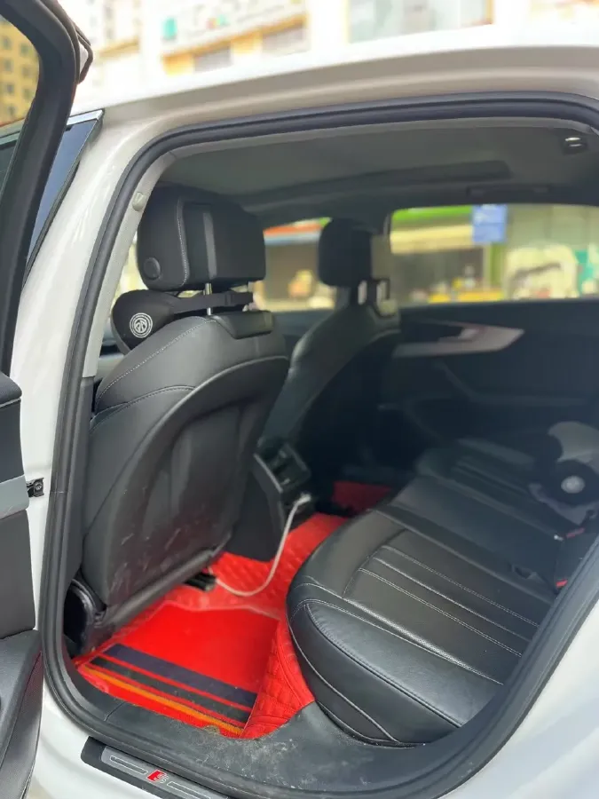 2022 Audi A4L 2.0T 190HP L4 7DCT,autocango,china used car exporter,china ev exporter,chinese used car exporter,chinese used ev exporter