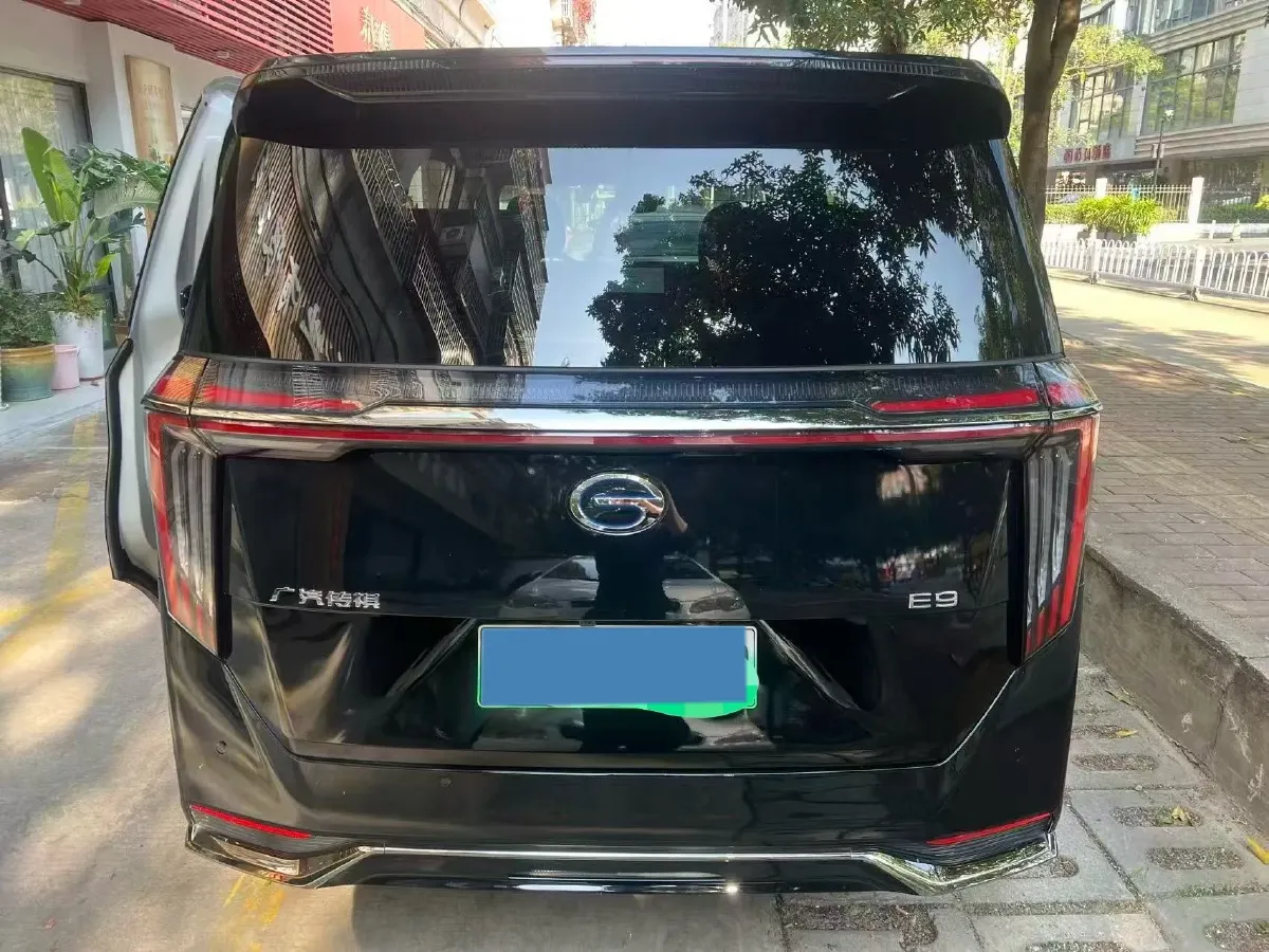 2023 GAC Trumpchi E9 2.0T 190HP L4 2DHT PHEV 25.57KWH,autocango,china used car exporter,china ev exporter,chinese used car exporter,chinese used ev exporter