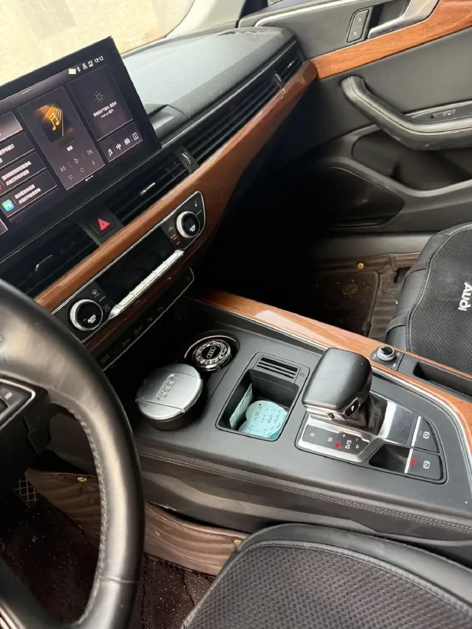 2020 Audi A4L 2.0T 190HP L4 7DCT,autocango,china used car exporter,china ev exporter,chinese used car exporter,chinese used ev exporter