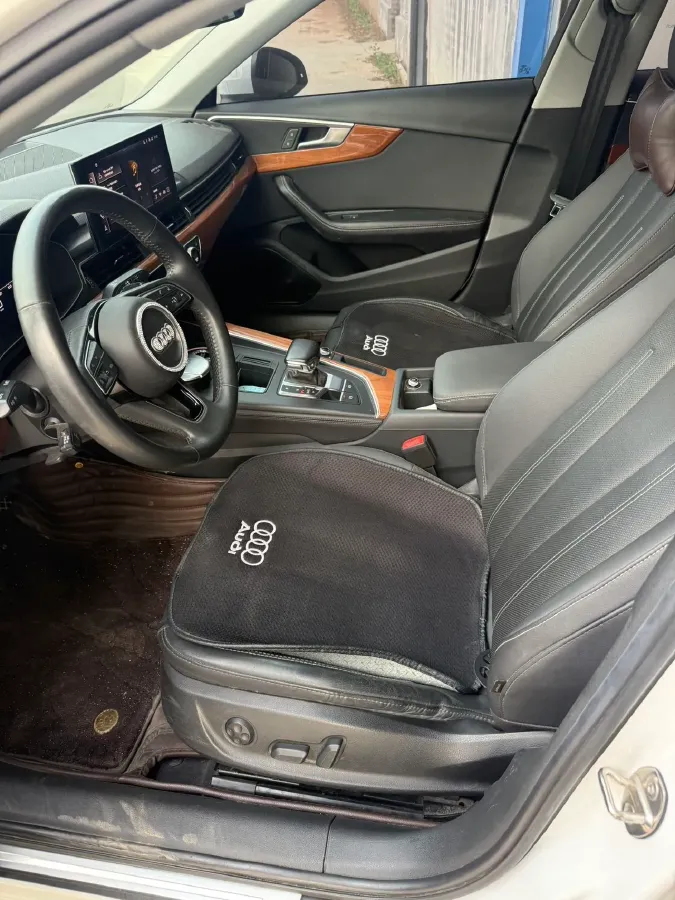 2020 Audi A4L 2.0T 190HP L4 7DCT,autocango,china used car exporter,china ev exporter,chinese used car exporter,chinese used ev exporter