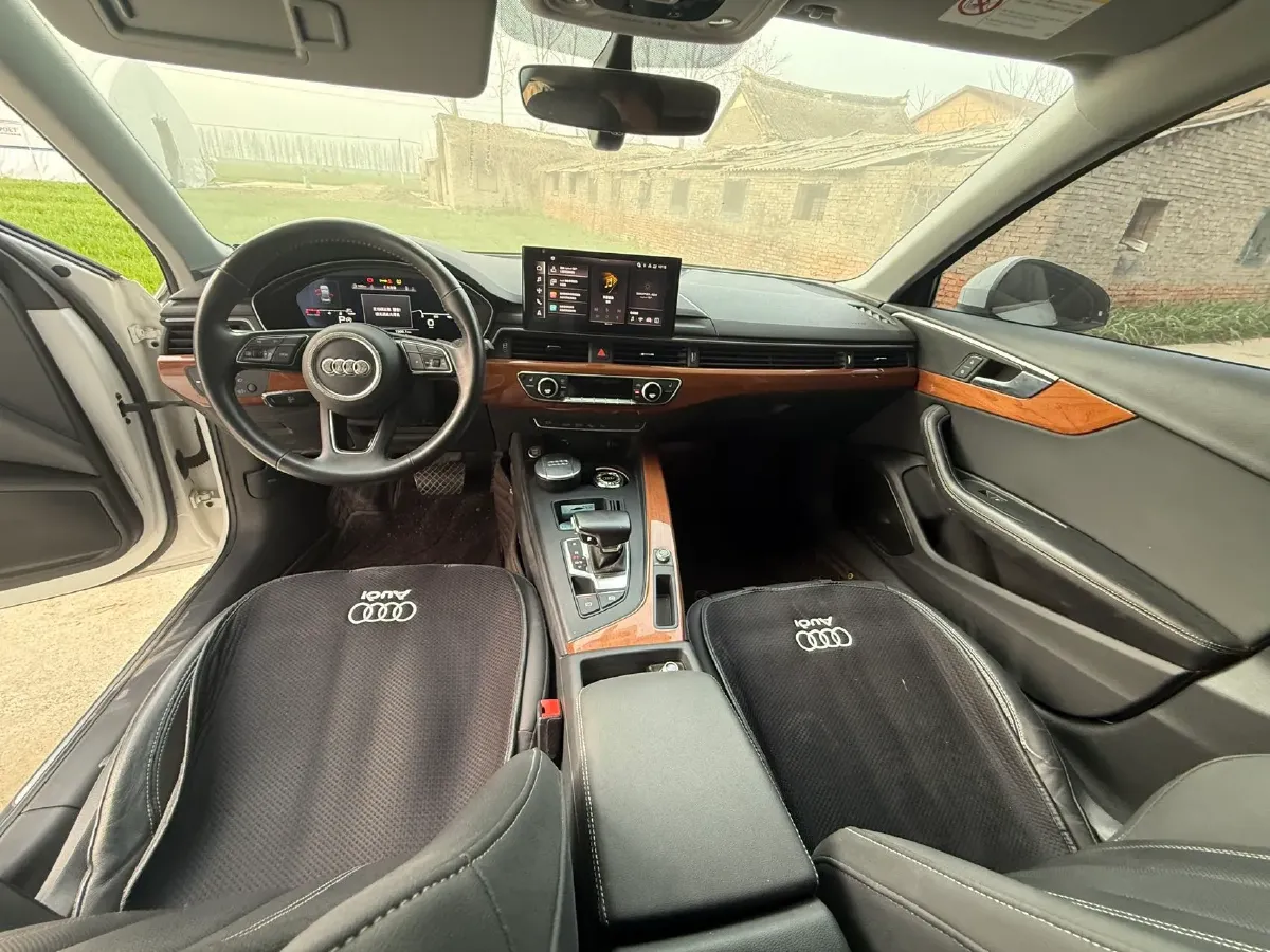 2020 Audi A4L 2.0T 190HP L4 7DCT,autocango,china used car exporter,china ev exporter,chinese used car exporter,chinese used ev exporter