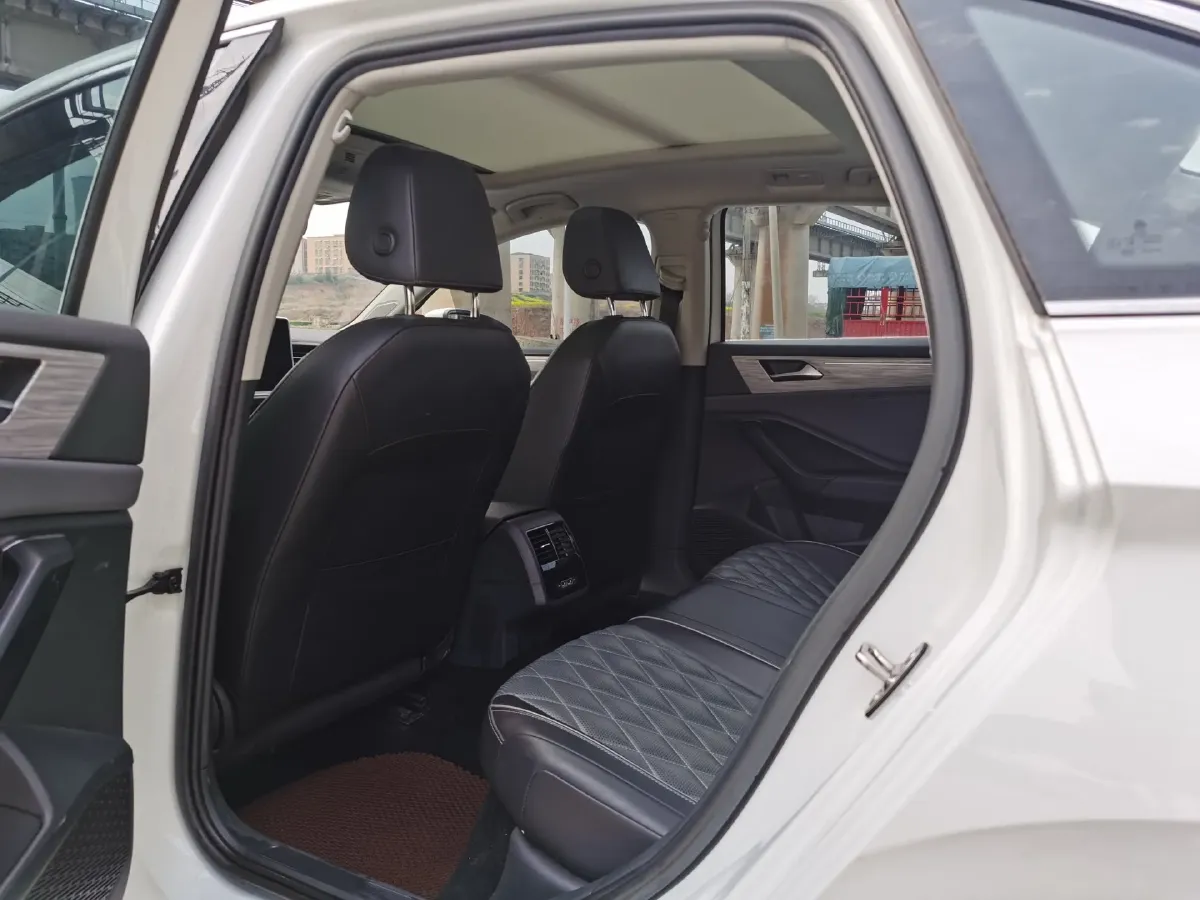 2022 Volkswagen Sagitar 1.2T 116HP L4 7DCT,autocango,china used car exporter,china ev exporter,chinese used car exporter,chinese used ev exporter