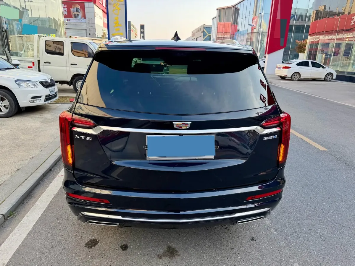 2022 Cadillac XT6 2.0T 237HP L4 9AT,autocango,china used car exporter,china ev exporter,chinese used car exporter,chinese used ev exporter
