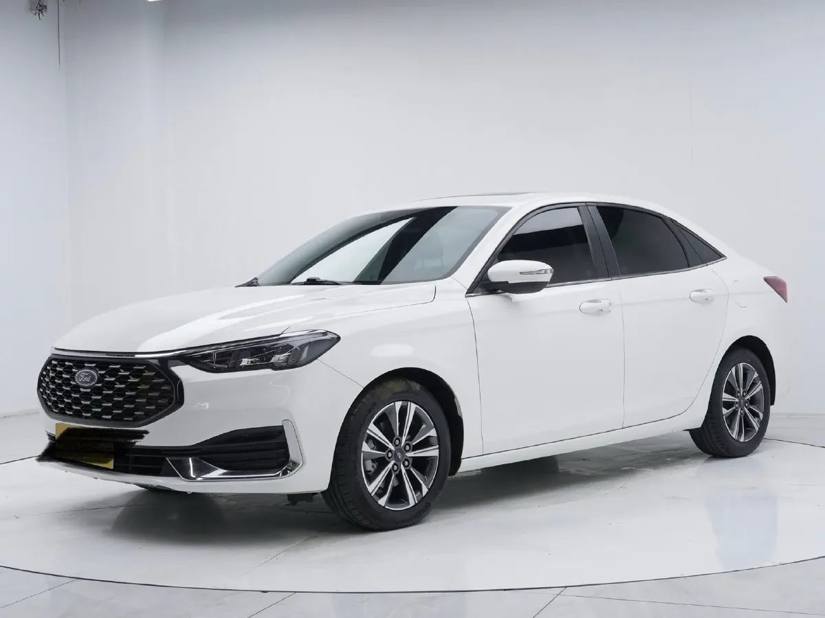 2021 Ford Escort 1.5L 122HP L3 6AT,autocango,china used car exporter,china ev exporter,chinese used car exporter,chinese used ev exporter