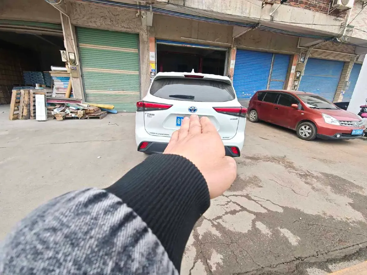 2022 Toyota Highlander 2.5L 192HP L4 E-CVT Hybrid,autocango,china used car exporter,china ev exporter,chinese used car exporter,chinese used ev exporter