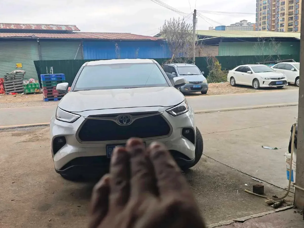 2022 Toyota Highlander 2.5L 192HP L4 E-CVT Hybrid,autocango,china used car exporter,china ev exporter,chinese used car exporter,chinese used ev exporter