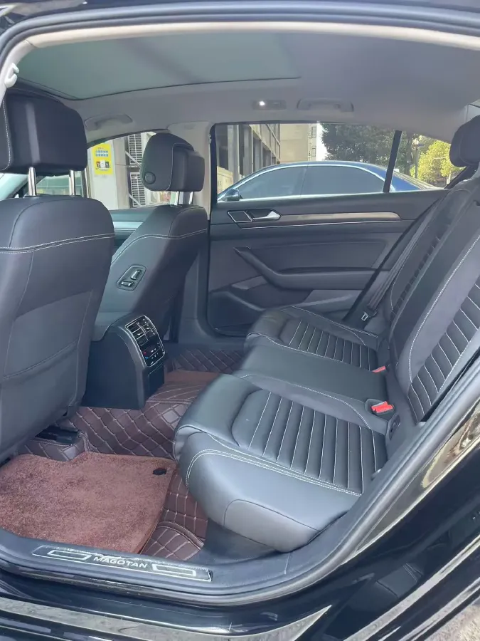 2020 Volkswagen Magotan 2.0T 186HP L4 7DCT,autocango,china used car exporter,china ev exporter,chinese used car exporter,chinese used ev exporter