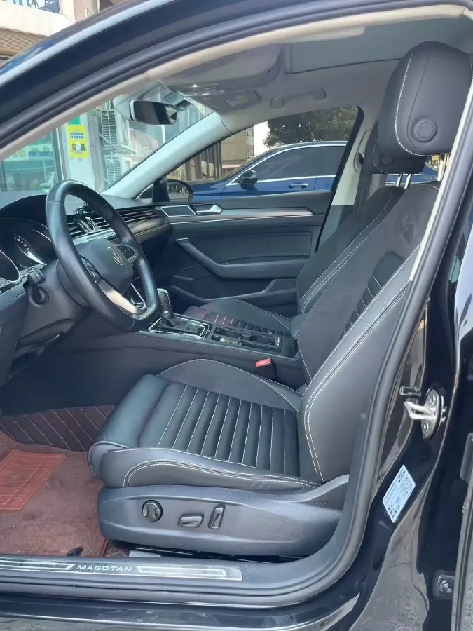 2020 Volkswagen Magotan 2.0T 186HP L4 7DCT,autocango,china used car exporter,china ev exporter,chinese used car exporter,chinese used ev exporter
