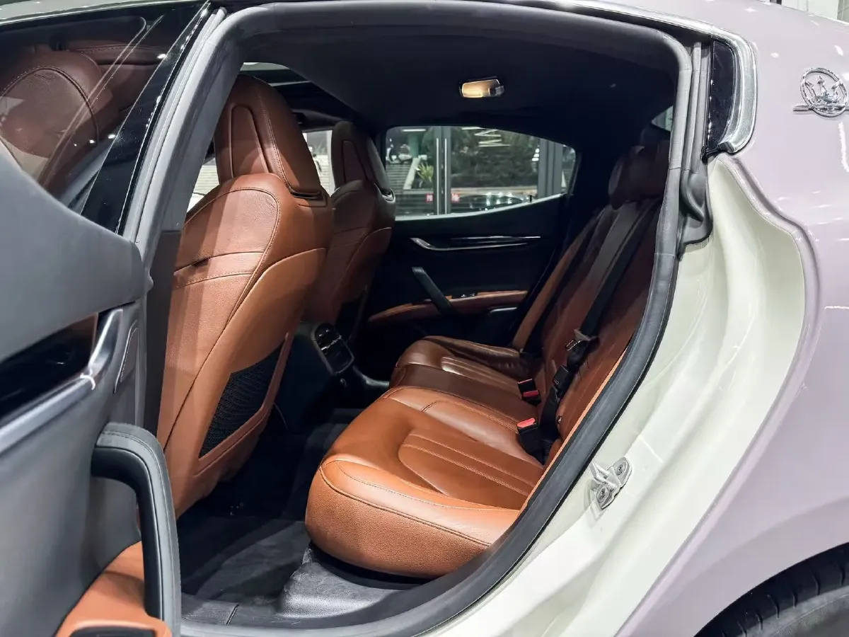 2017 Maserati Ghibli 3.0T 350HP V6 8AT,autocango,china used car exporter,china ev exporter,chinese used car exporter,chinese used ev exporter