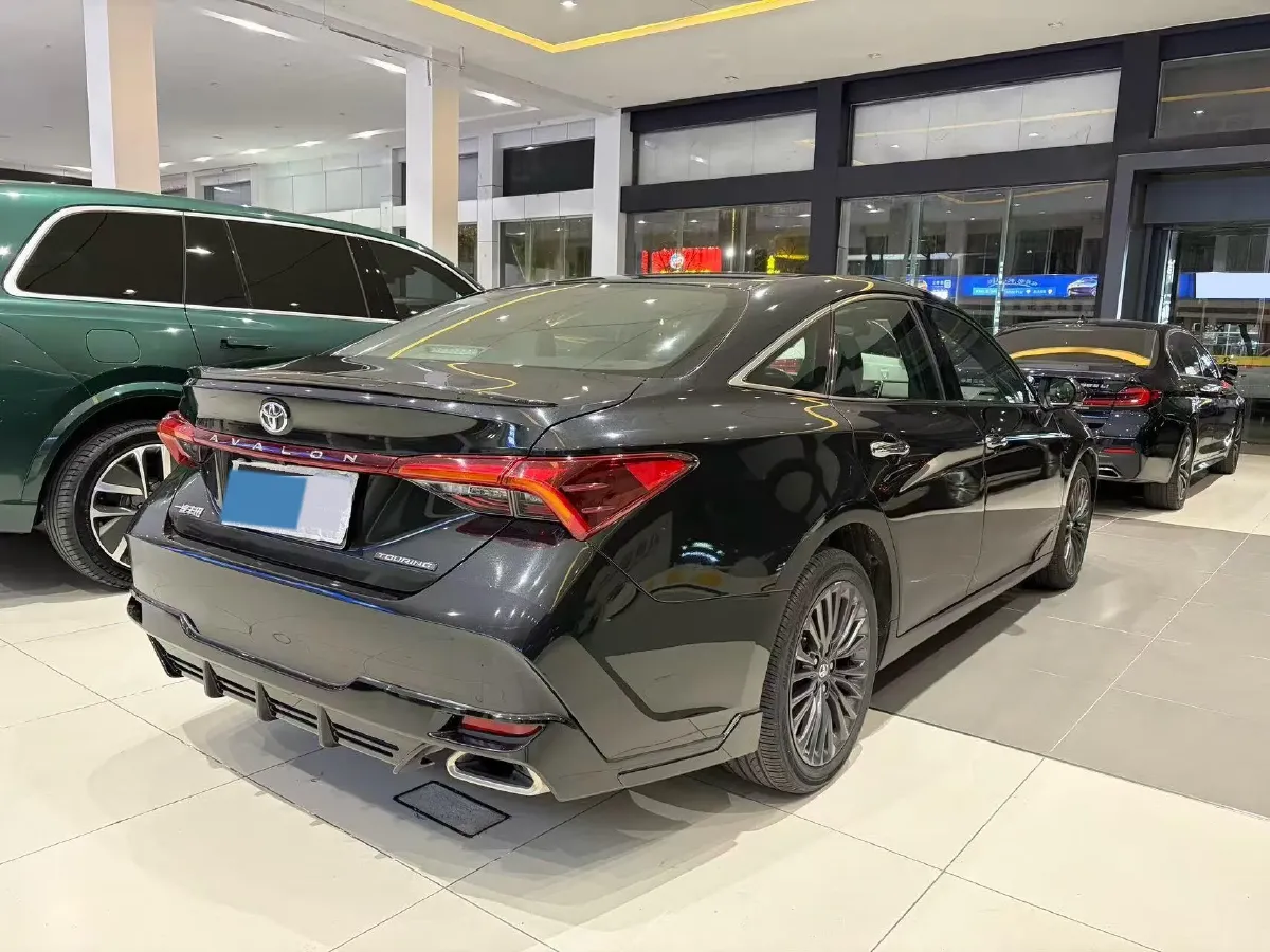 2021 Toyota Avalon 2.5L 209HP L4 8AT,autocango,china used car exporter,china ev exporter,chinese used car exporter,chinese used ev exporter
