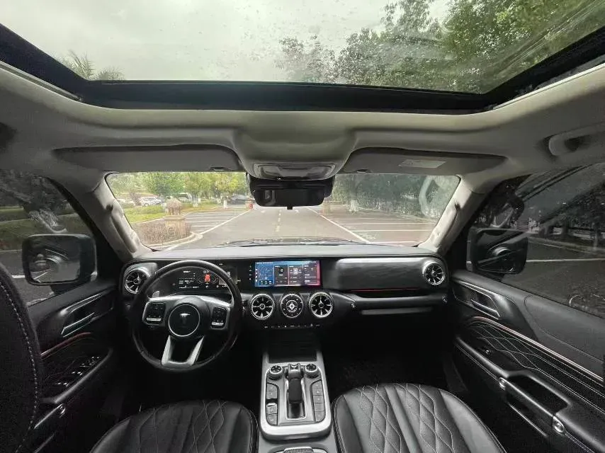 2024 Tank 300 2.0T 227HP L4 8AT,autocango,china used car exporter,china ev exporter,chinese used car exporter,chinese used ev exporter