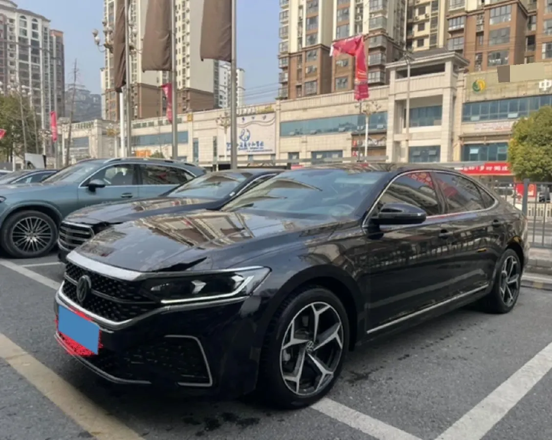 2024 Volkswagen Passat 2.0T 220HP L4 7DCT,autocango,china used car exporter,china ev exporter,chinese used car exporter,chinese used ev exporter