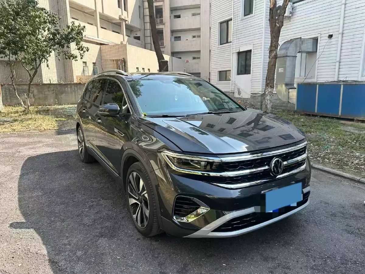 2023 Volkswagen Talagon 2.0T 220HP L4 7DCT,autocango,china used car exporter,china ev exporter,chinese used car exporter,chinese used ev exporter