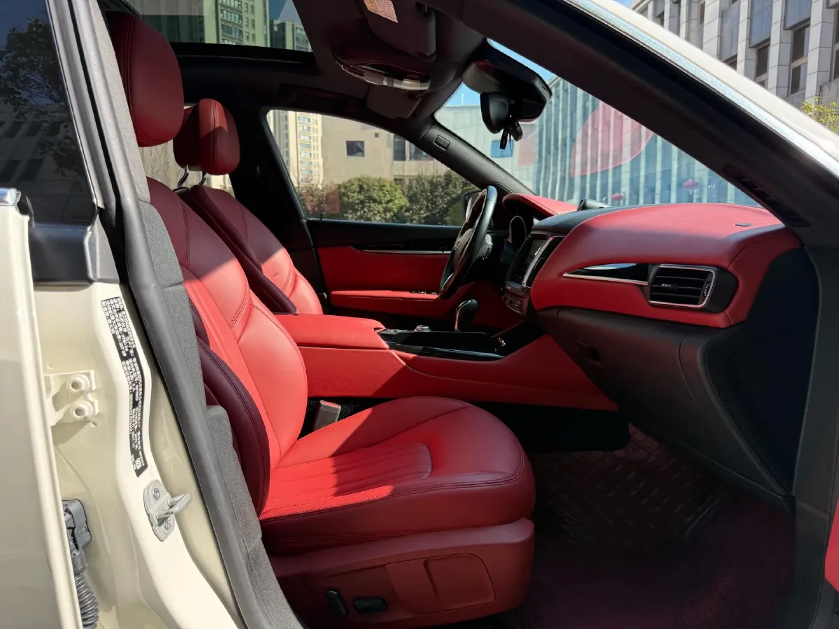 2018 Jaguar XJ 3.0T 340HP V6 8AT,autocango,china used car exporter,china ev exporter,chinese used car exporter,chinese used ev exporter