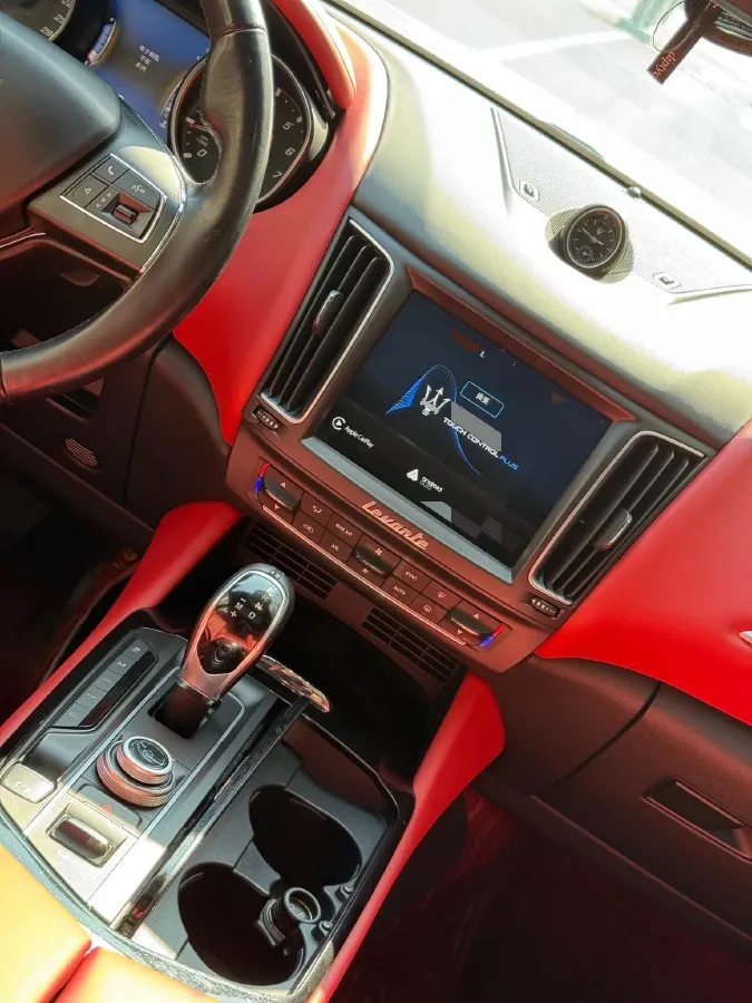 2018 Jaguar XJ 3.0T 340HP V6 8AT,autocango,china used car exporter,china ev exporter,chinese used car exporter,chinese used ev exporter