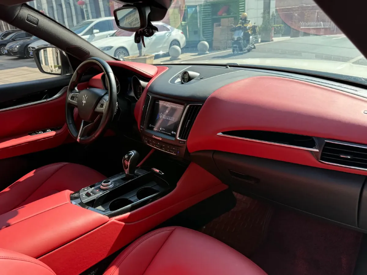 2018 Jaguar XJ 3.0T 340HP V6 8AT,autocango,china used car exporter,china ev exporter,chinese used car exporter,chinese used ev exporter