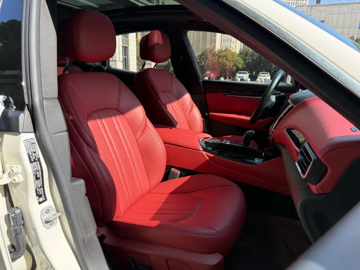 2018 Jaguar XJ 3.0T 340HP V6 8AT,autocango,china used car exporter,china ev exporter,chinese used car exporter,chinese used ev exporter