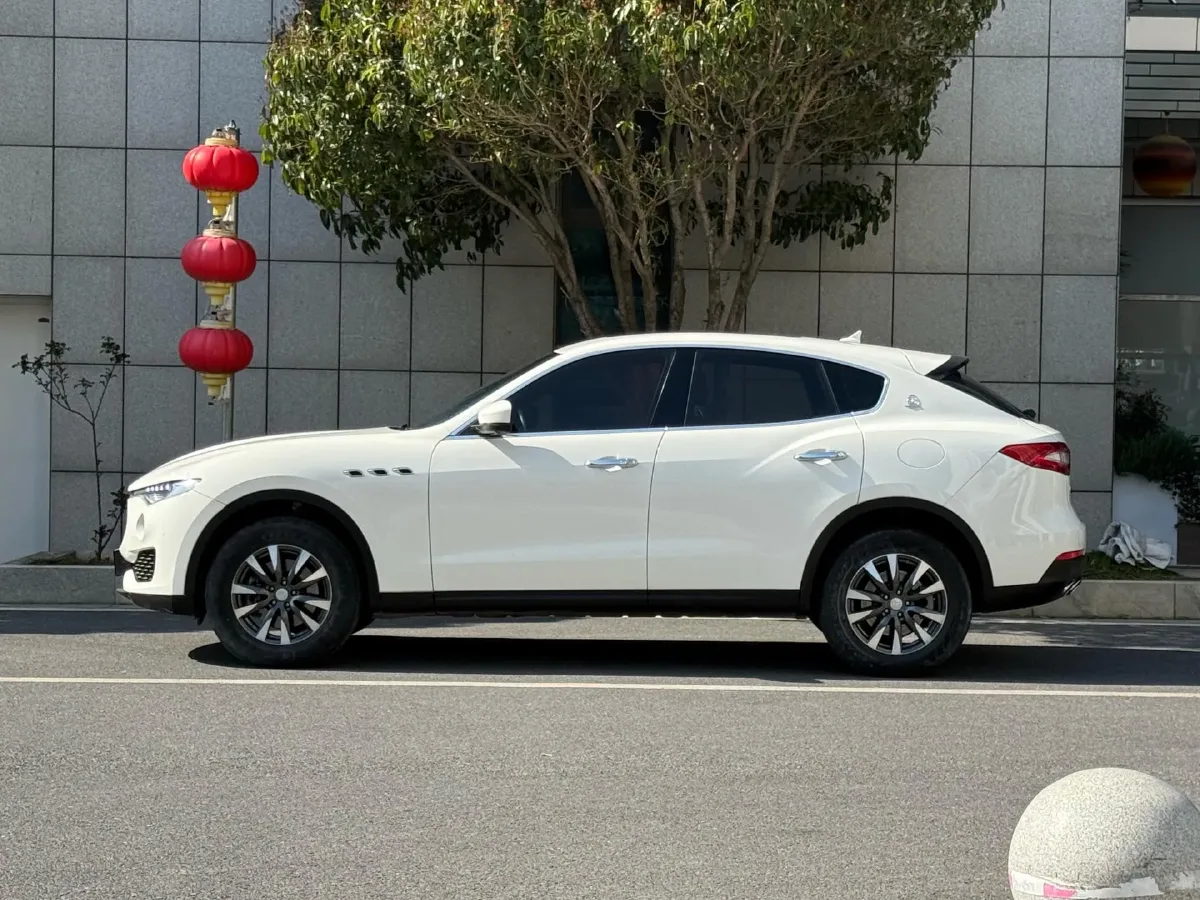 2018 Jaguar XJ 3.0T 340HP V6 8AT,autocango,china used car exporter,china ev exporter,chinese used car exporter,chinese used ev exporter