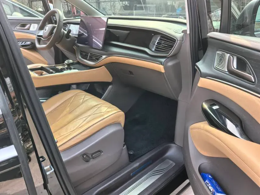 2022 Mercedes-Benz GLC Class 2.0T 197HP L4 9AT,autocango,china used car exporter,china ev exporter,chinese used car exporter,chinese used ev exporter