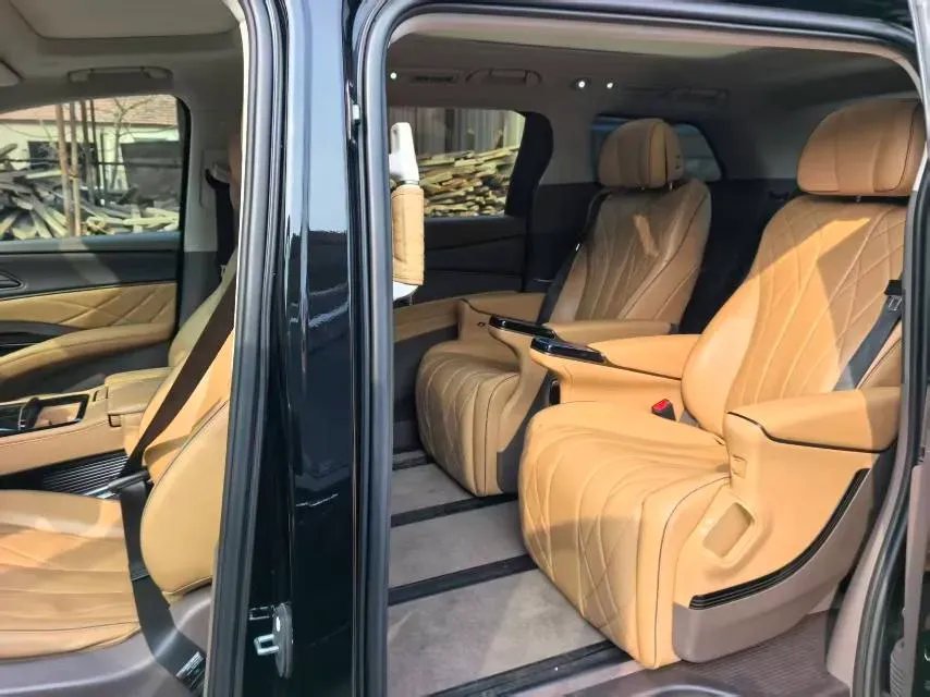 2022 Mercedes-Benz GLC Class 2.0T 197HP L4 9AT,autocango,china used car exporter,china ev exporter,chinese used car exporter,chinese used ev exporter