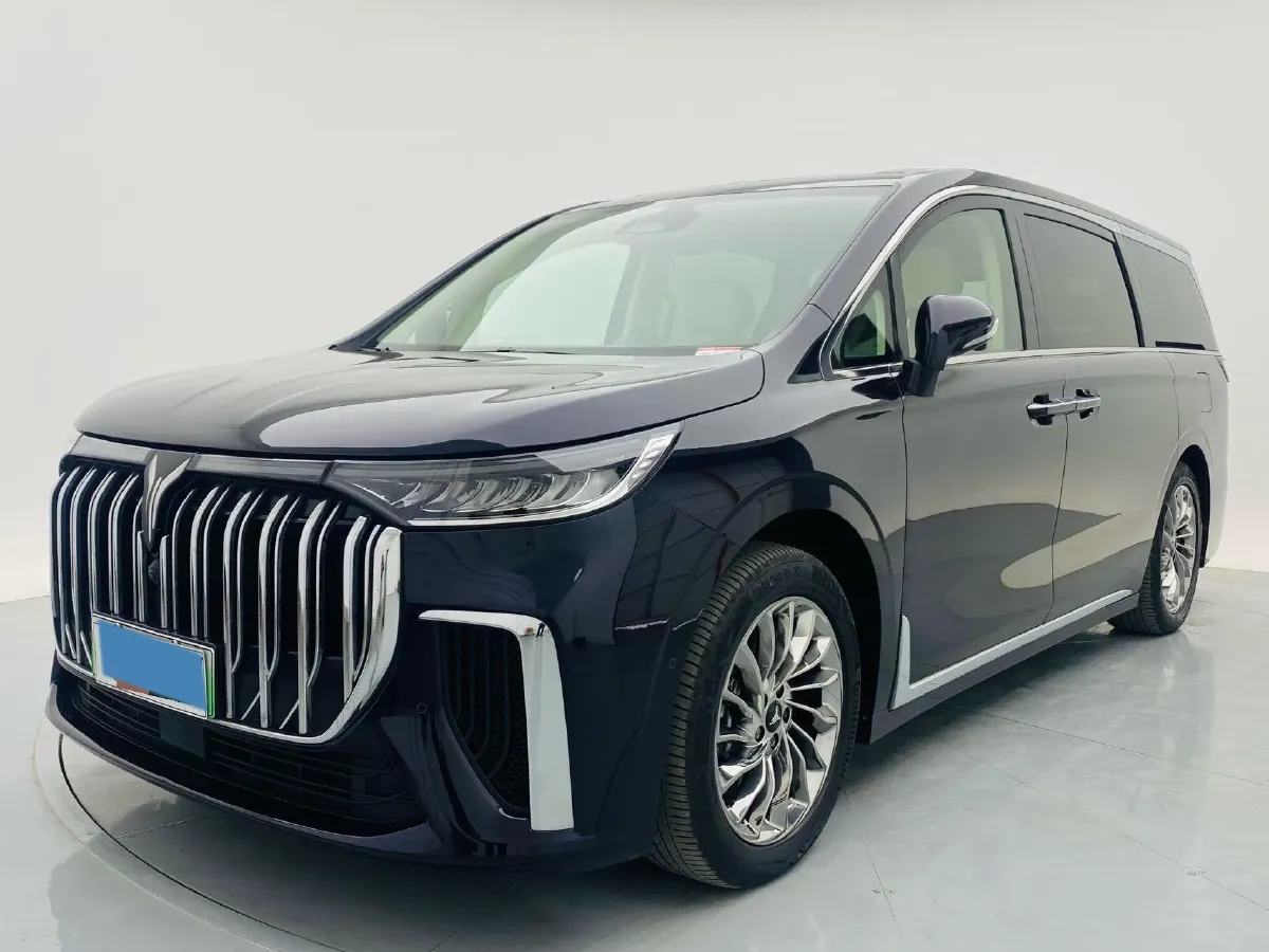 2022 Voyah Dream 1.5T 136HP L4 PHEV 25.57KWH,autocango,china used car exporter,china ev exporter,chinese used car exporter,chinese used ev exporter