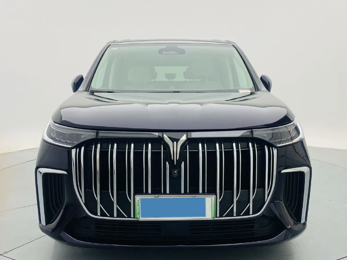 2022 Voyah Dream 1.5T 136HP L4 PHEV 25.57KWH,autocango,china used car exporter,china ev exporter,chinese used car exporter,chinese used ev exporter