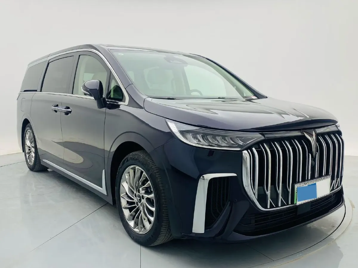 2022 Voyah Dream 1.5T 136HP L4 PHEV 25.57KWH,autocango,china used car exporter,china ev exporter,chinese used car exporter,chinese used ev exporter