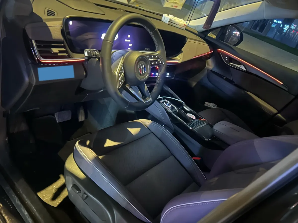 2025 Buick EnvisionPlus 2.0T 237HP L4 9AT,autocango,china used car exporter,china ev exporter,chinese used car exporter,chinese used ev exporter