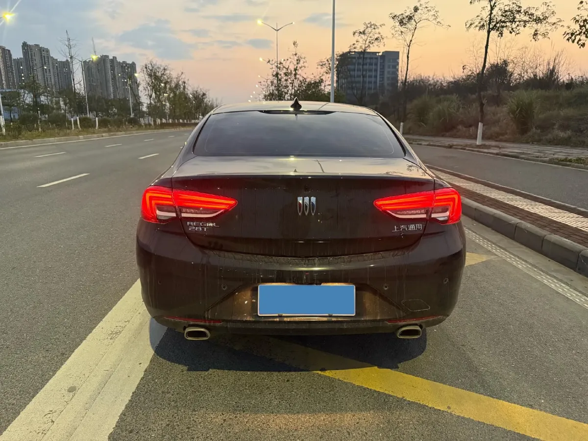 2025 Buick Regal 2.0T 237HP L4 9AT,autocango,china used car exporter,china ev exporter,chinese used car exporter,chinese used ev exporter