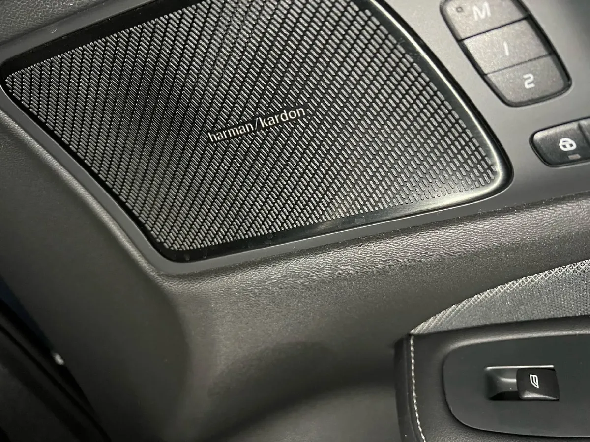 2023 Volvo S60 2.0T 250HP L4 8AT,autocango,china used car exporter,china ev exporter,chinese used car exporter,chinese used ev exporter