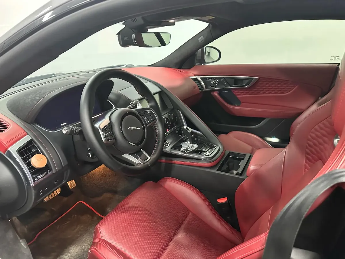 2022 Jaguar F-TYPE 2.0T 300HP L4 8AT,autocango,china used car exporter,china ev exporter,chinese used car exporter,chinese used ev exporter