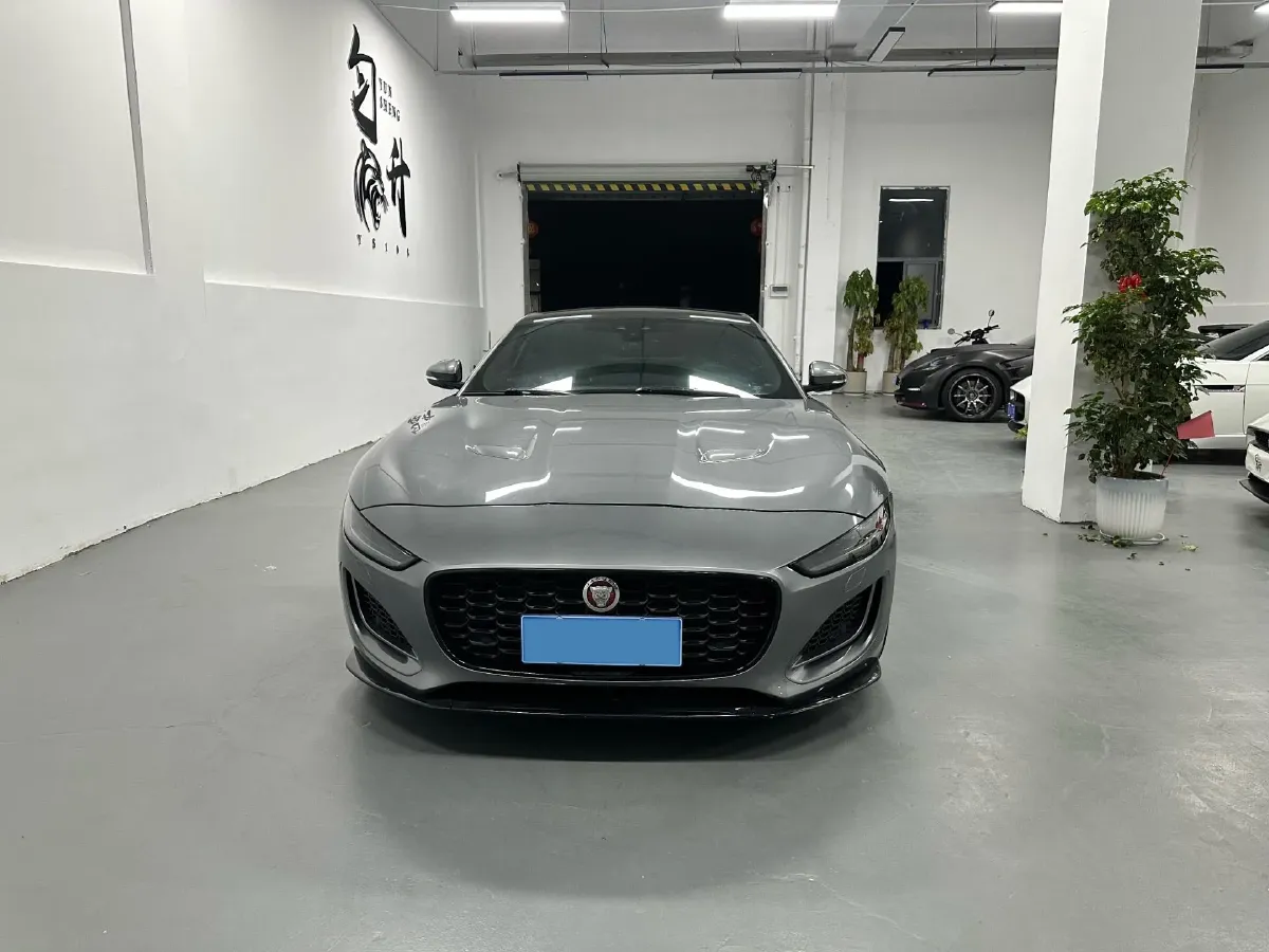 2022 Jaguar F-TYPE 2.0T 300HP L4 8AT,autocango,china used car exporter,china ev exporter,chinese used car exporter,chinese used ev exporter