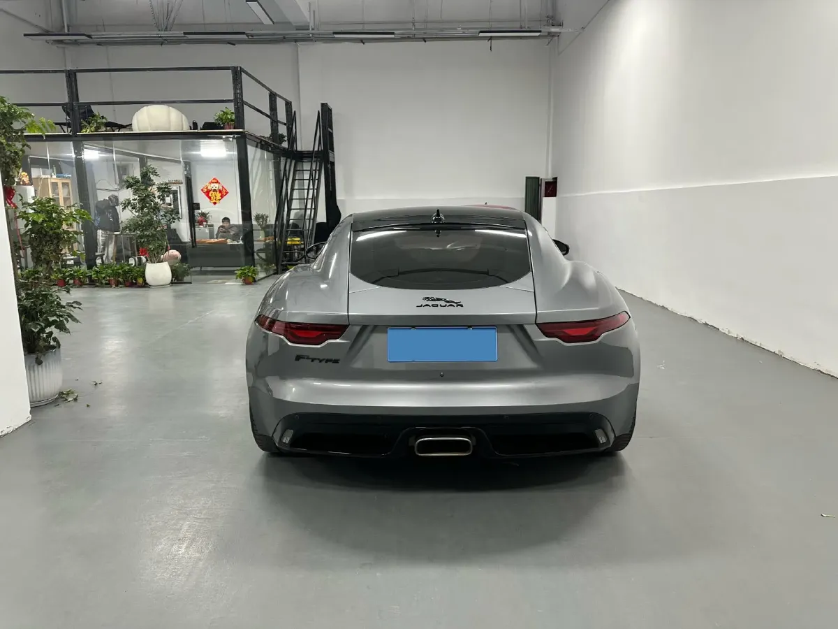 2022 Jaguar F-TYPE 2.0T 300HP L4 8AT,autocango,china used car exporter,china ev exporter,chinese used car exporter,chinese used ev exporter